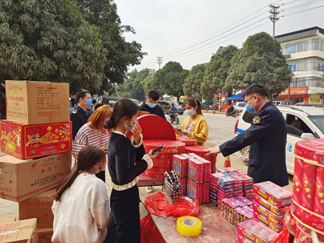 广西扶绥县东门市场监督管理所开展节前烟花爆竹质量安全检查工作
